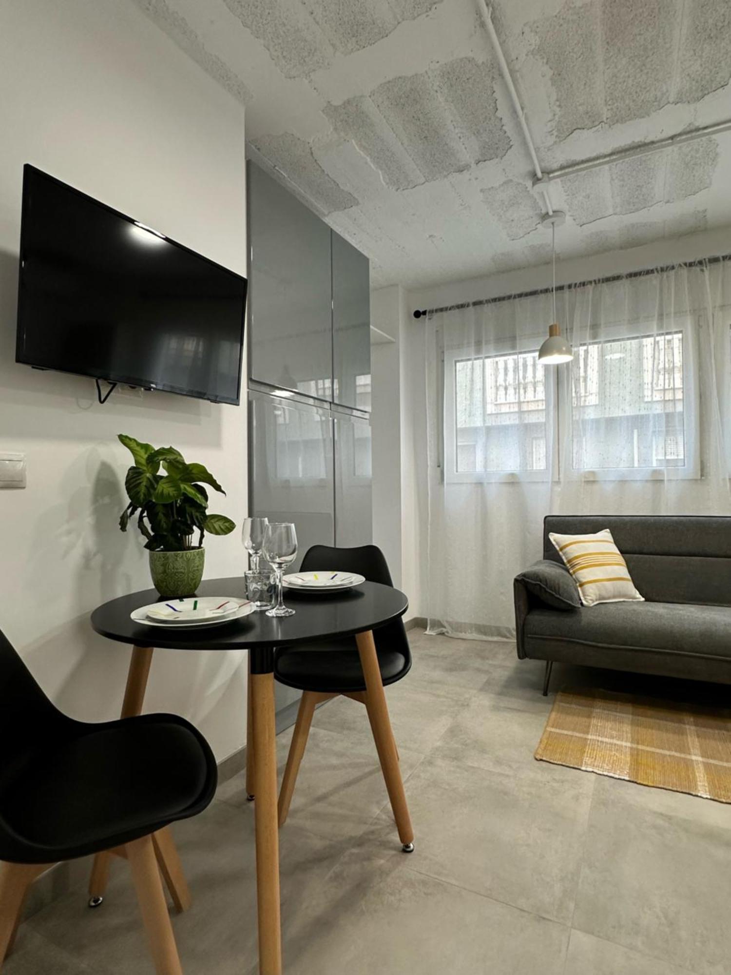 Loft Alexa Apartment อาลิกันเต ภายนอก รูปภาพ