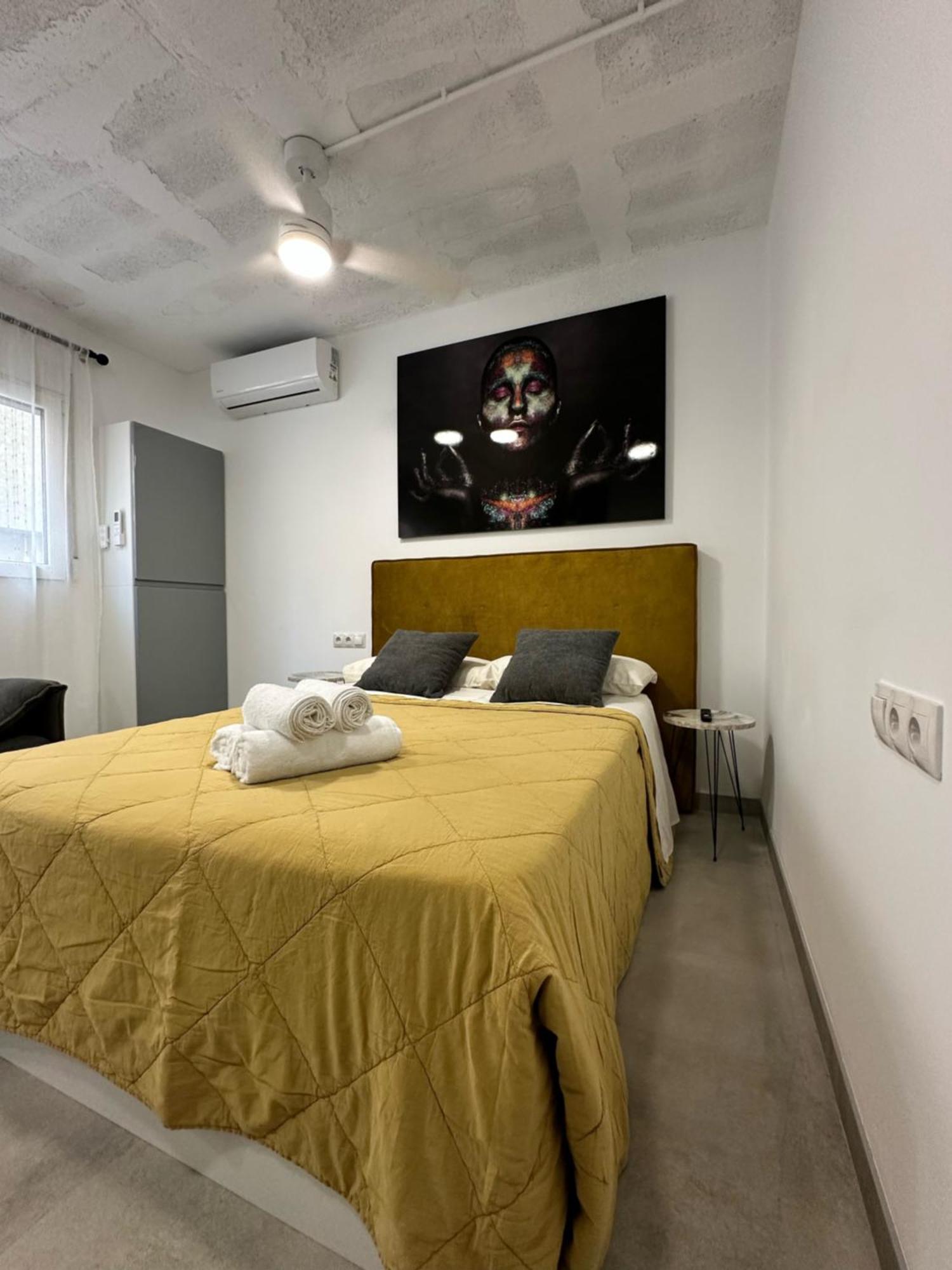 Loft Alexa Apartment อาลิกันเต ภายนอก รูปภาพ