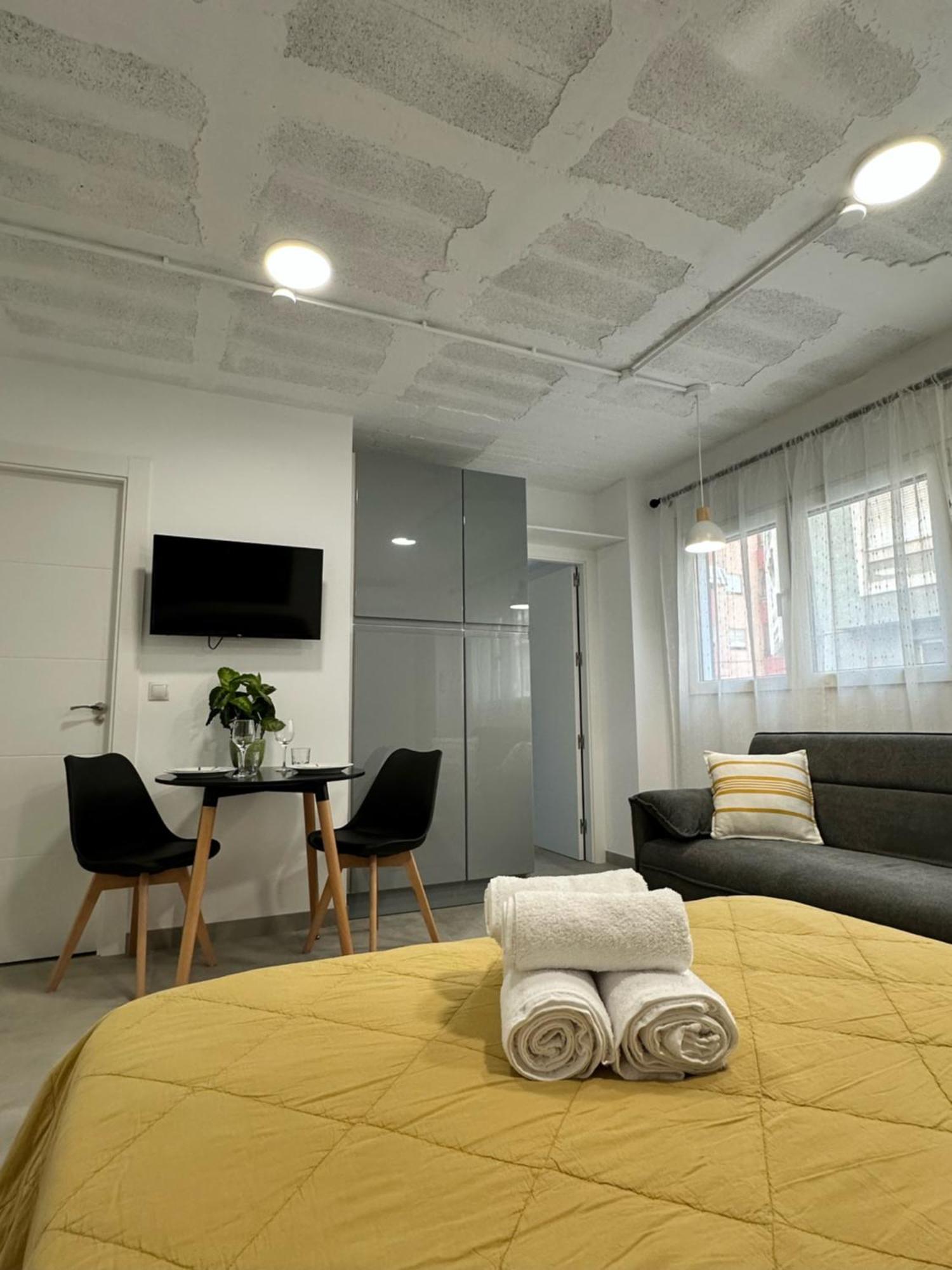 Loft Alexa Apartment อาลิกันเต ภายนอก รูปภาพ