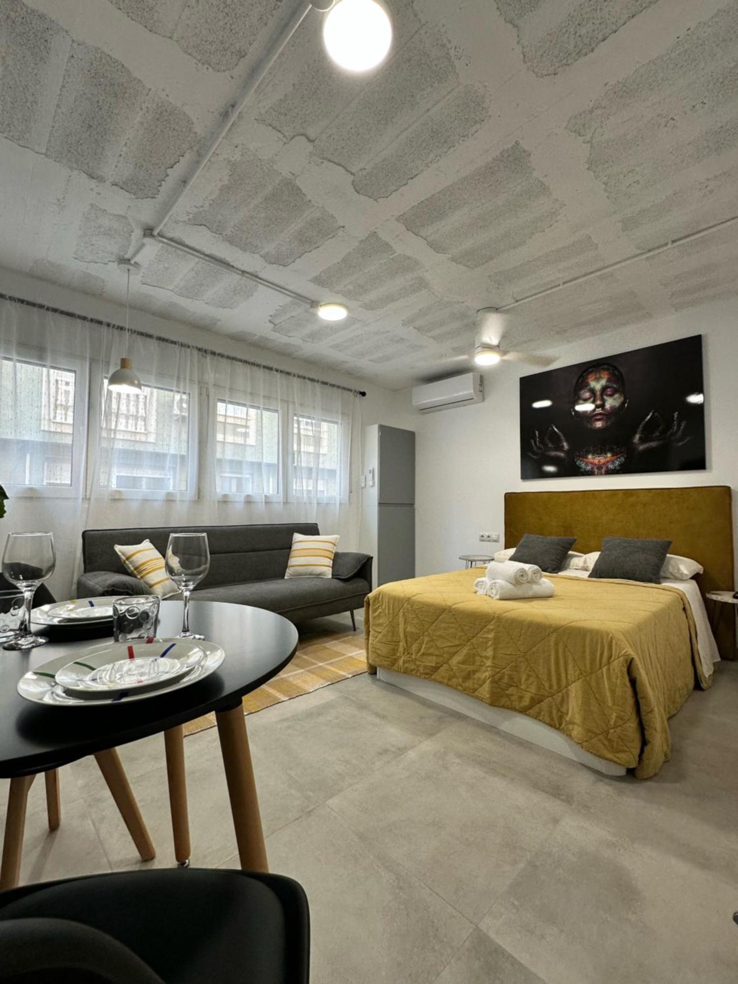 Loft Alexa Apartment อาลิกันเต ภายนอก รูปภาพ